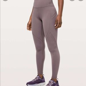 EUC Lululemon Sleek and Strong Tight 28”
